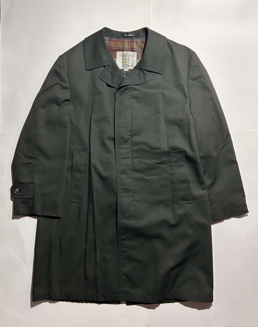 1970s Vintage Avant Garde by Croydon Men's Raincoat Overcoat with Plaid Lining
